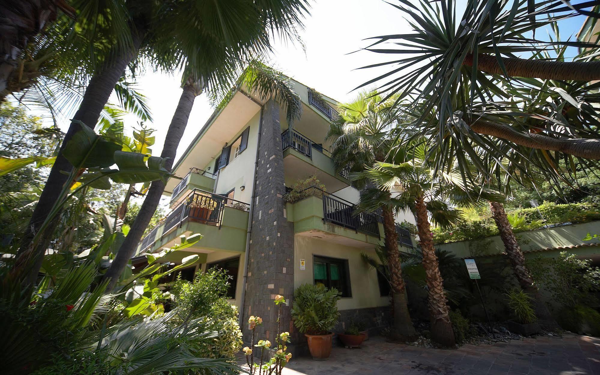 Hotel Borgo Verde CTA Exterior foto